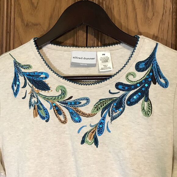 Alfred Dunner Women's PM Blouse Beige Embroidered Beaded 3/4 Sleeve Knit Top - Picture 2 of 8